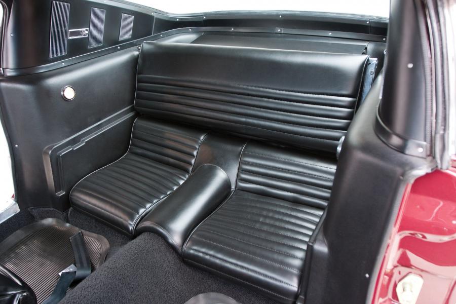  Ford Mustang 2+2 Fastback Red 1965 года  (фото 9 из 23)